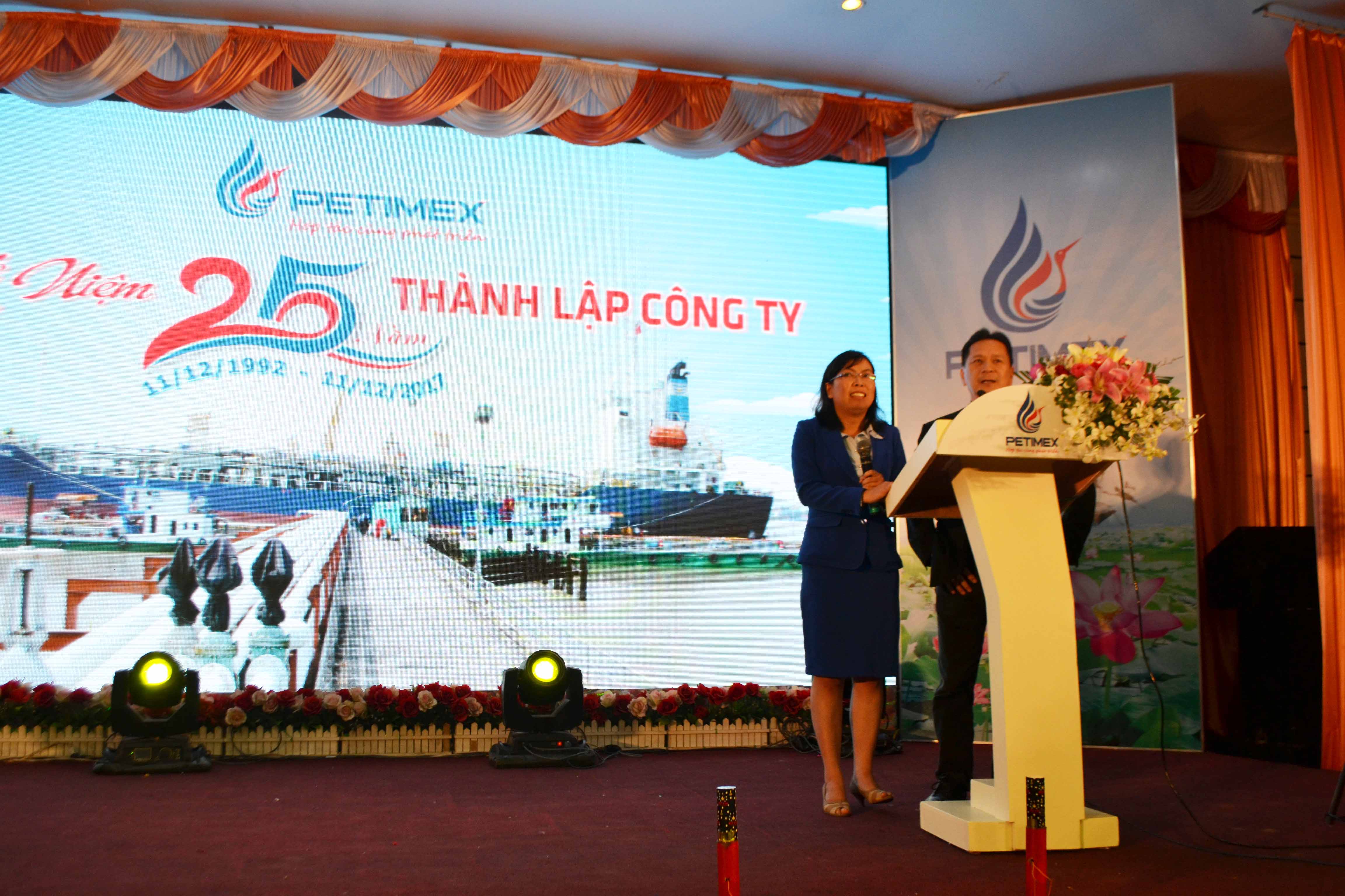 Petimex kỷ niệm 25 năm thành lập và phát triển (12/12/2017) Petimex kỷ niệm 25 năm thành lập và phát triển (12/12/2017)