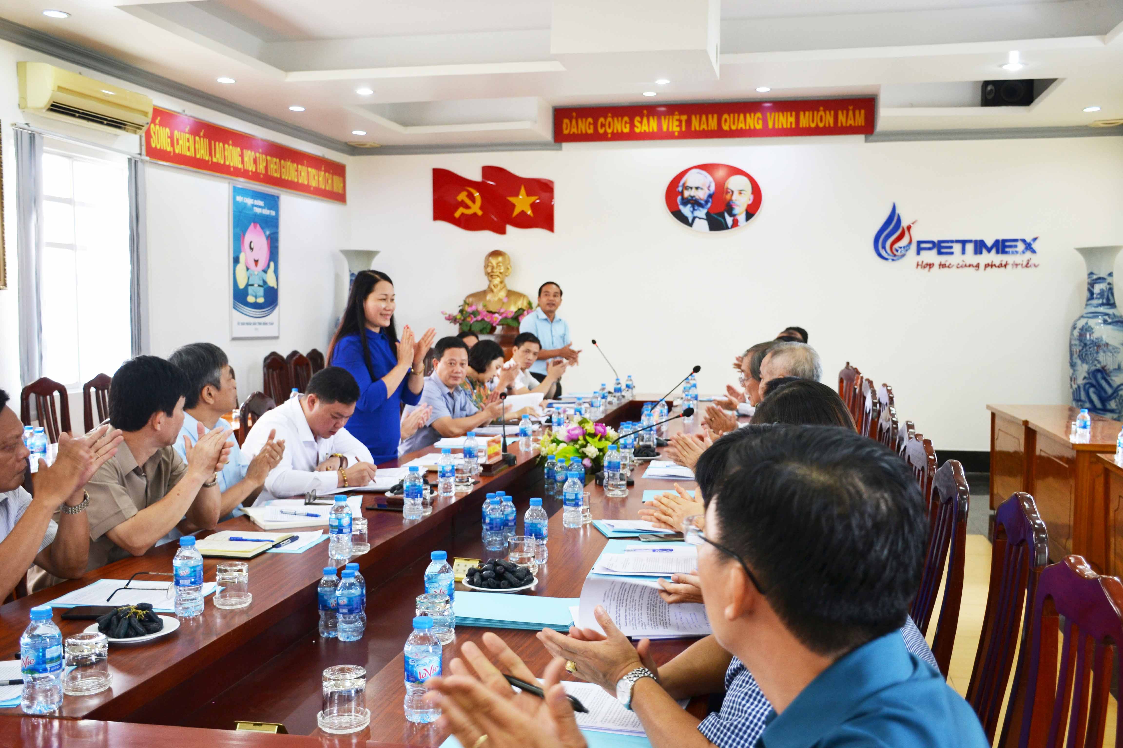 Đoàn công tác liên ngành của bộ nội vụ đến thăm và làm việc với công ty cp thương mại dầu khí đồng tháp. (18/04/2019)