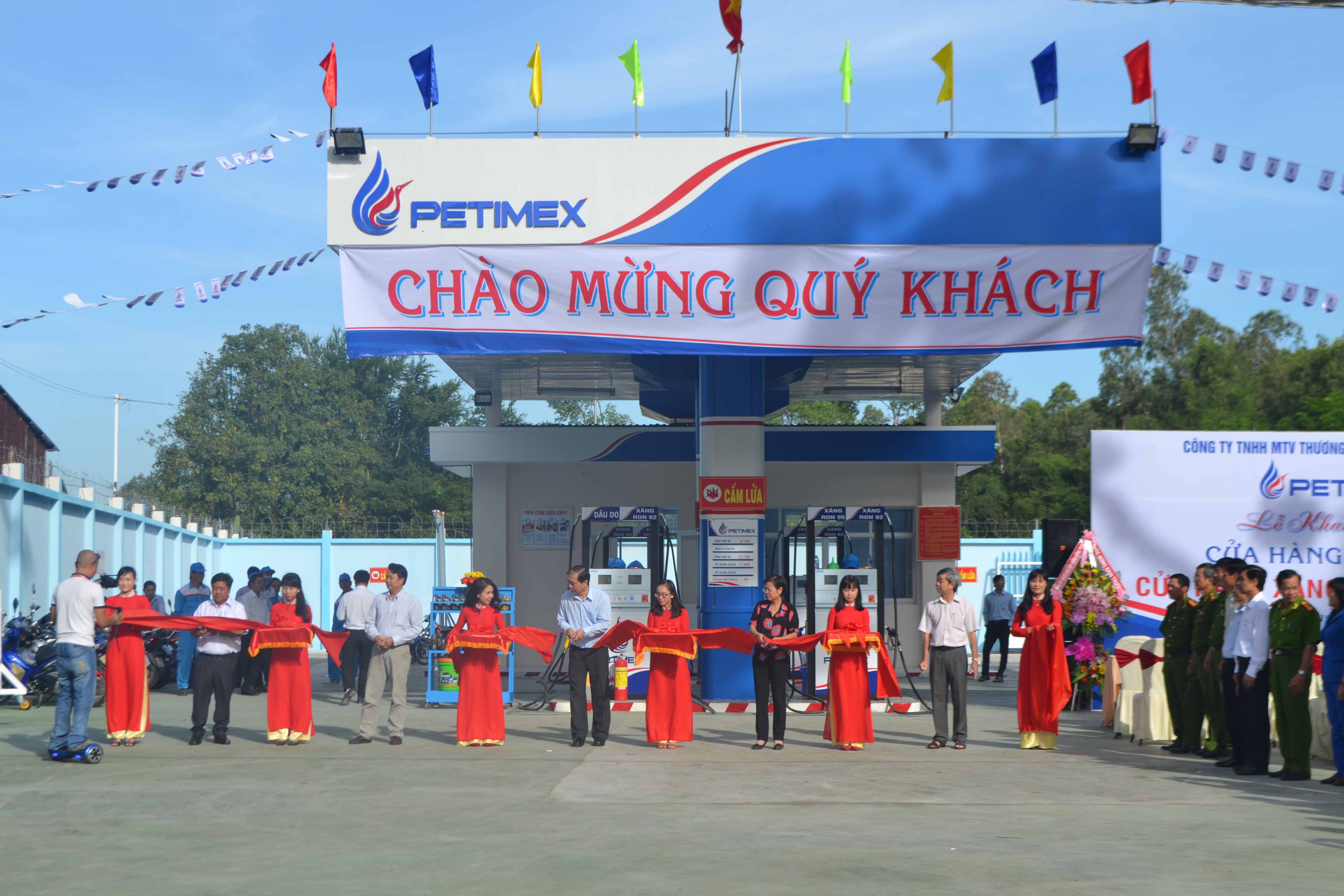 Lễ khai trương cửa hàng xăng dầu phù đổng (24/12/2015)