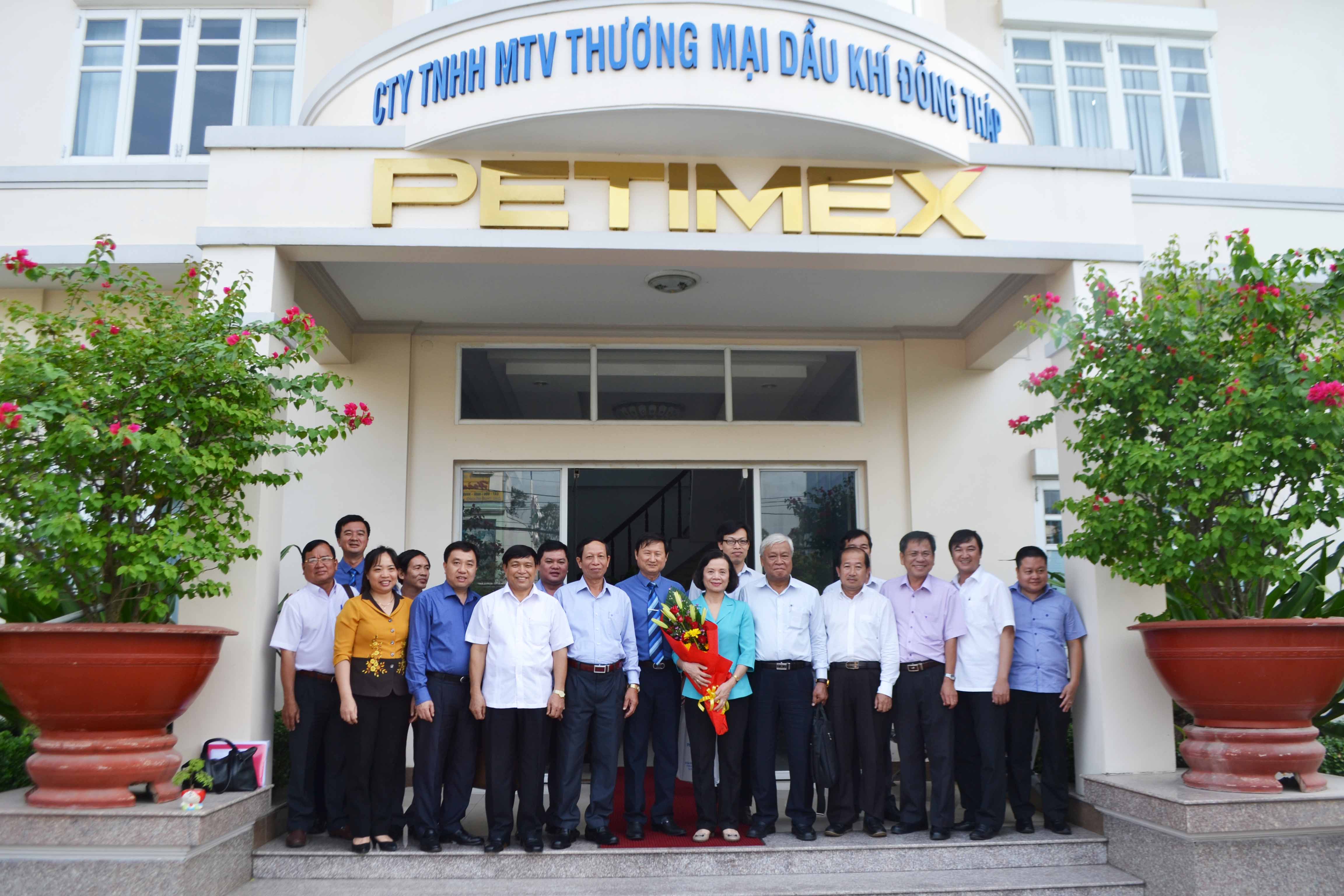 Công ty petimex tiếp và làm việc ban chỉ đạo trung ương về thực hiện quy chế dân chủ ở cơ sở. (30/08/2017)