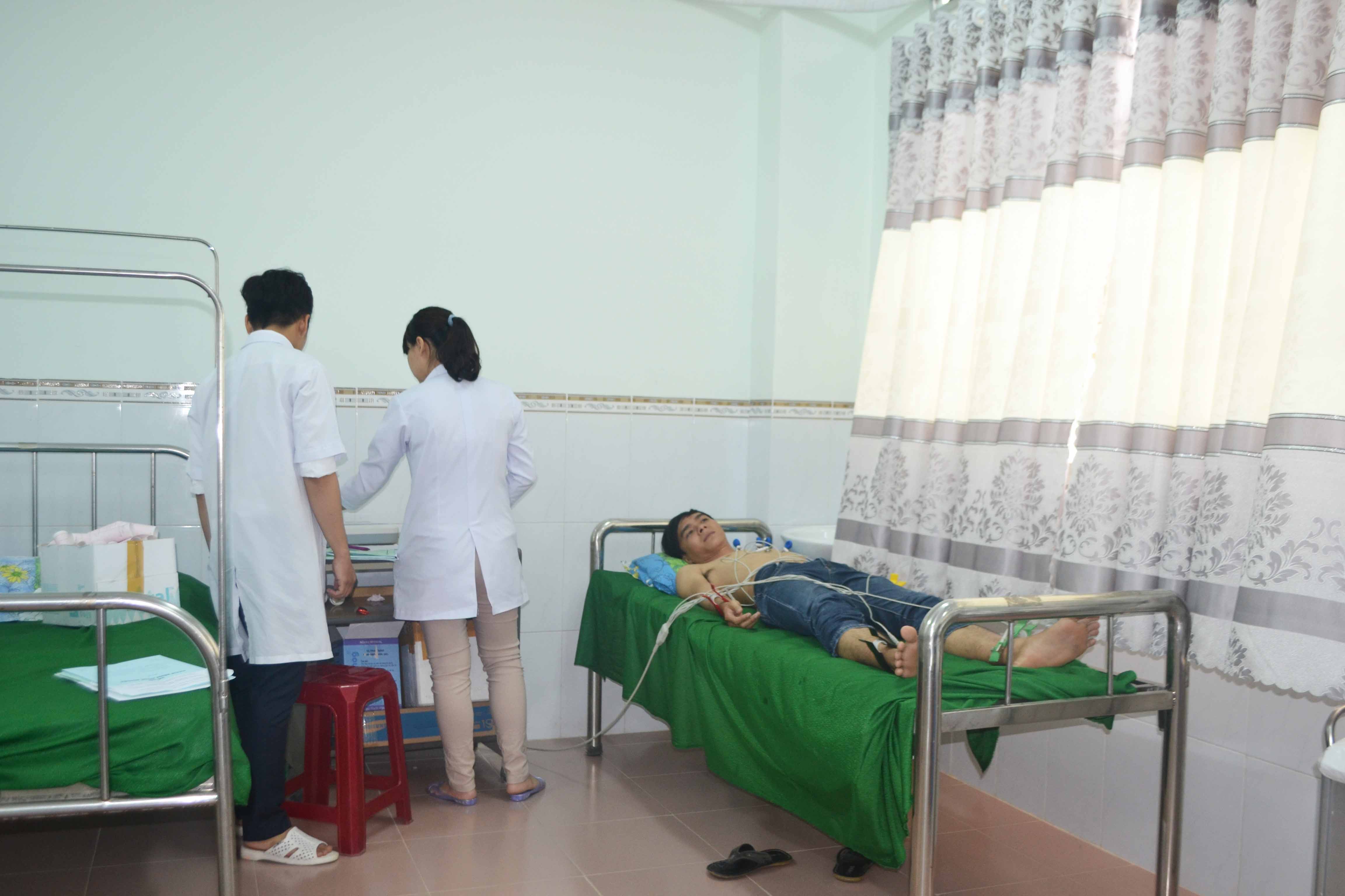 Petimex tổ chức khám sức khỏe định kỳ, bệnh nghề nghiệp và tập huấn atlđ – vslđ năm 2016. (11/03/2016)