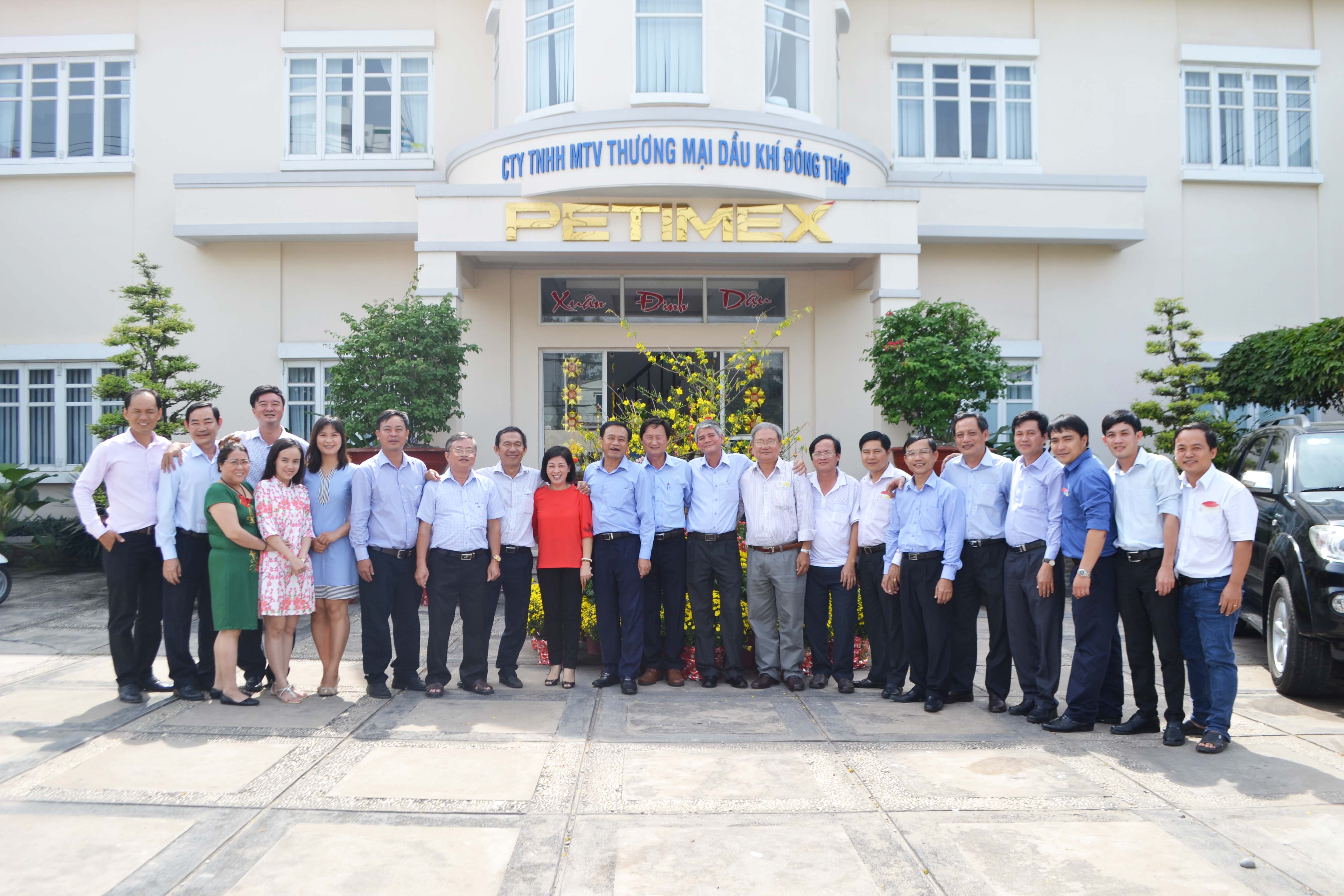 Lãnh đạo tỉnh thăm và chúc tết petimex xuân đinh dậu 2017 (29/01/2017) Lãnh đạo tỉnh thăm và chúc tết petimex xuân đinh dậu 2017 (29/01/2017)